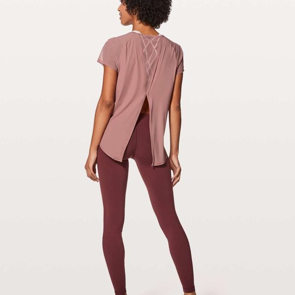 LULULEMON Mix & Mesh Short Sleeve Tie Tee All Tied Up Mesh Flow Black Like New - Picture 5 of 13